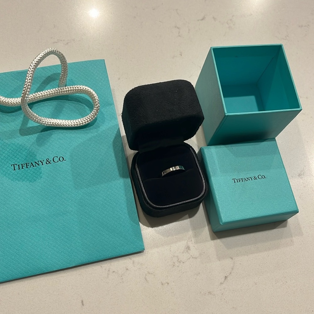 100% authentic Tiffany Platinum Ring